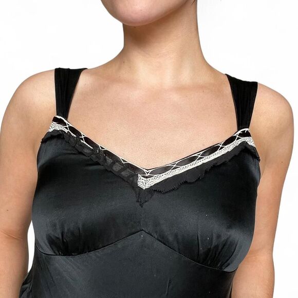 Y2K Ann Taylor Black & White Lace Trim Tank - Picture 9 of 9